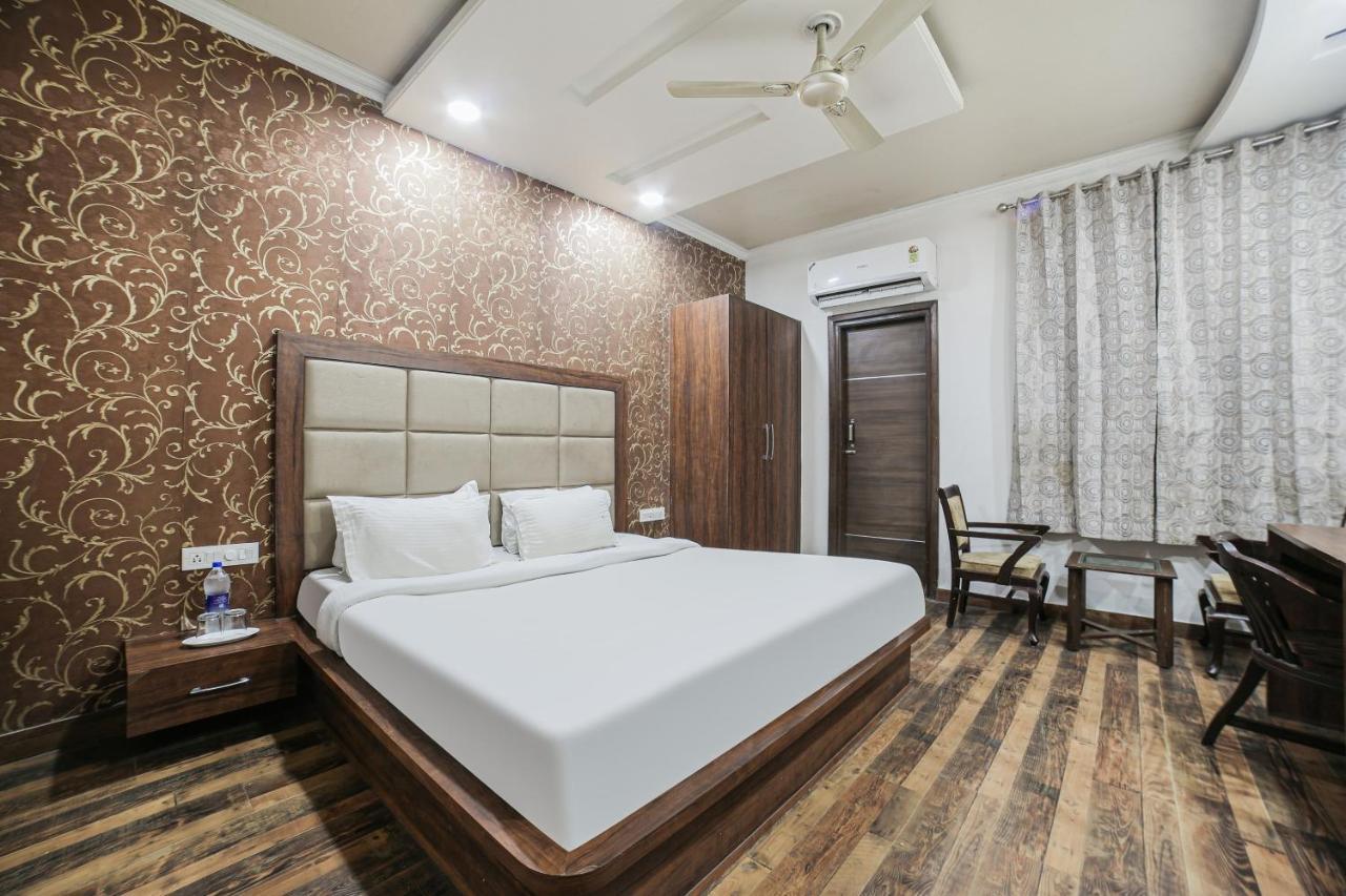 Townhouse Hollywood Heights Hotell Amritsar Exteriör bild