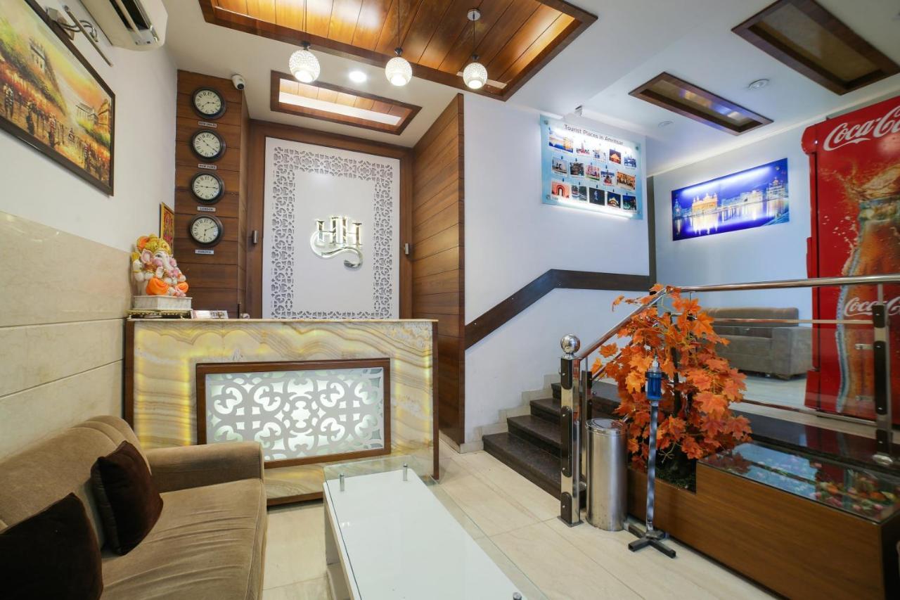 Townhouse Hollywood Heights Hotell Amritsar Exteriör bild