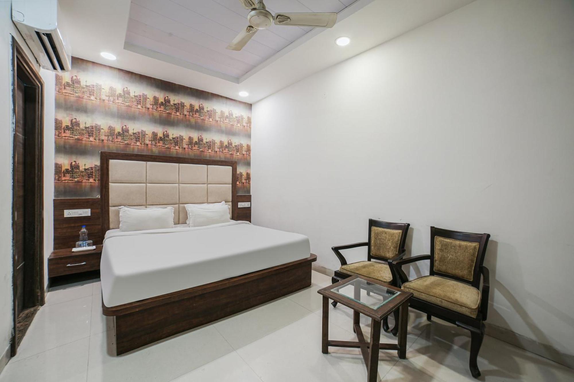 Townhouse Hollywood Heights Hotell Amritsar Exteriör bild