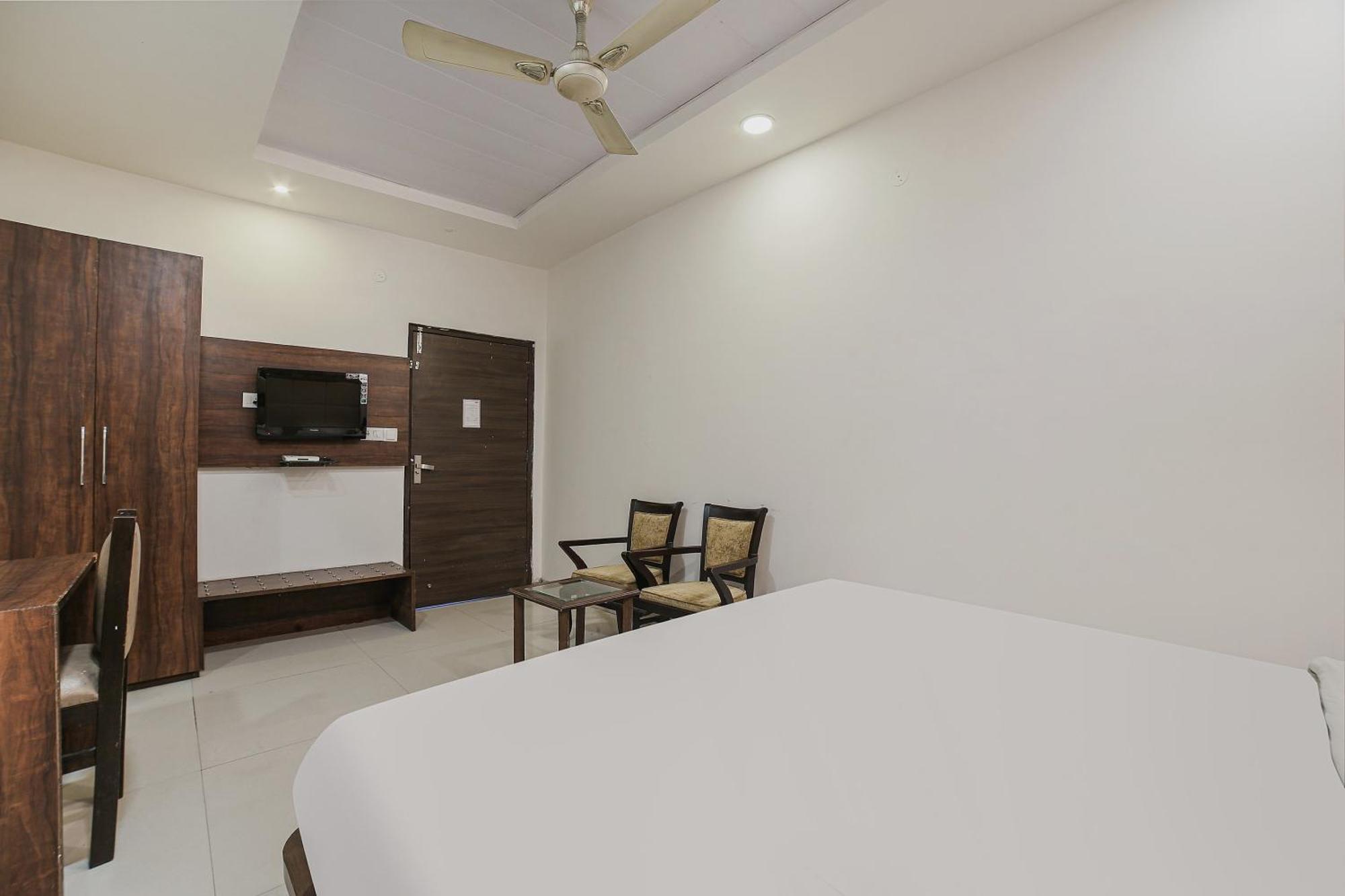 Townhouse Hollywood Heights Hotell Amritsar Exteriör bild