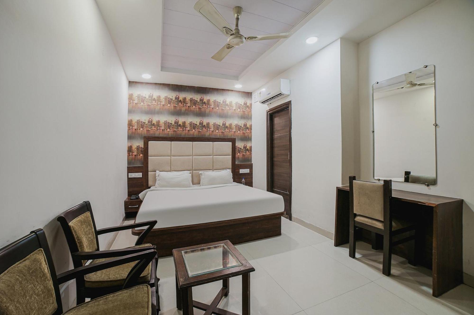 Townhouse Hollywood Heights Hotell Amritsar Exteriör bild